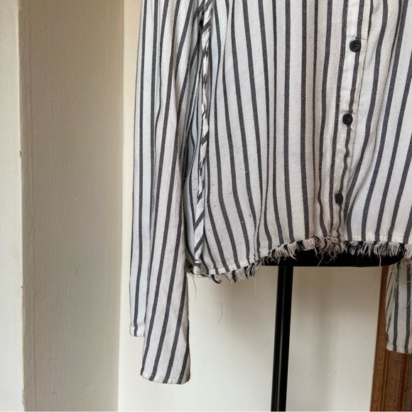 Cloth & Stone Long Sleeve Striped Top - Picture 6 of 10